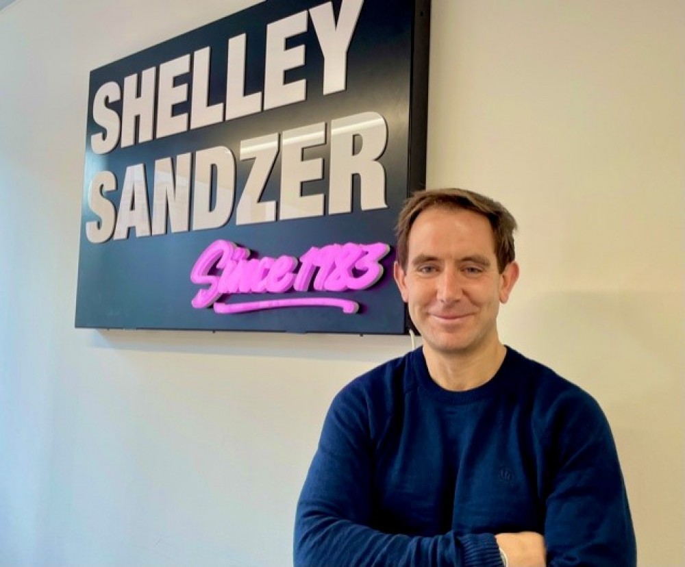 RICHARD THOMAS RETURNS TO SHELLEY SANDZER AS DIRECTOR OF AGENCY